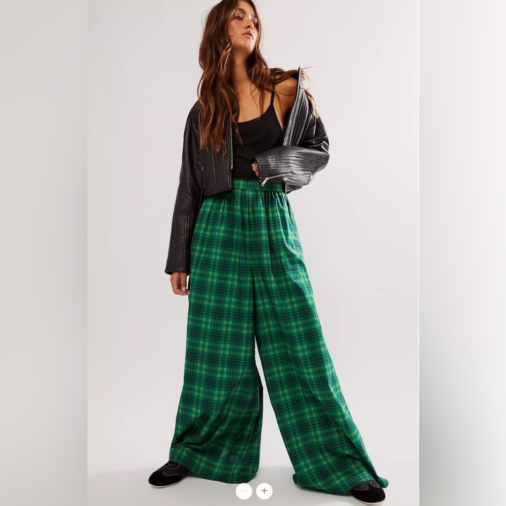 ISO Free People Selkie Green Plaid Women's The Jo Pant